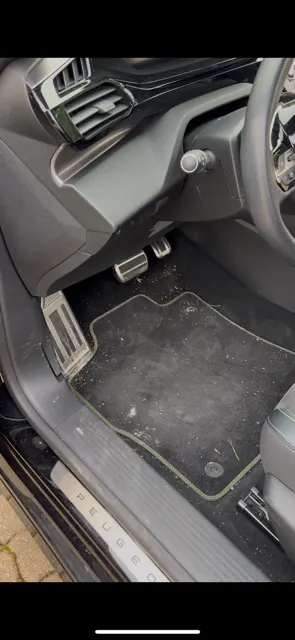 Image avant du tapis Peugeot